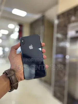 Photo - Apple iPhone XS Max 64 GB