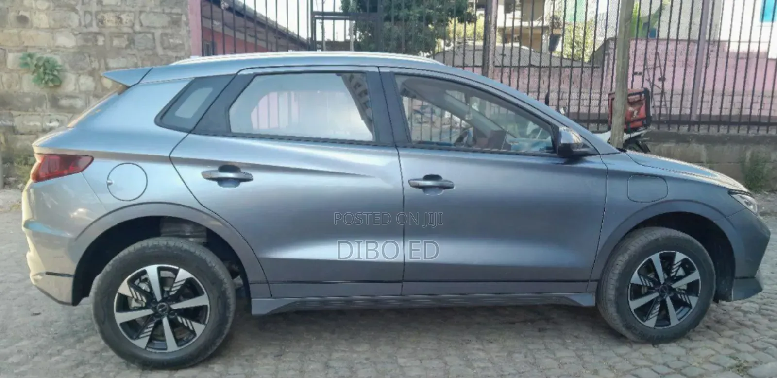 BYD E2 43 kWh 94 hp FWD 2024 Gray