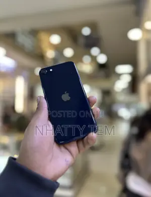 New Apple iPhone SE (2022) 64 GB Black