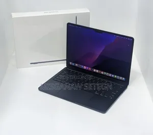 New Laptop Apple MacBook Air 2022 M2 8GB Apple M2 SSD 512GB