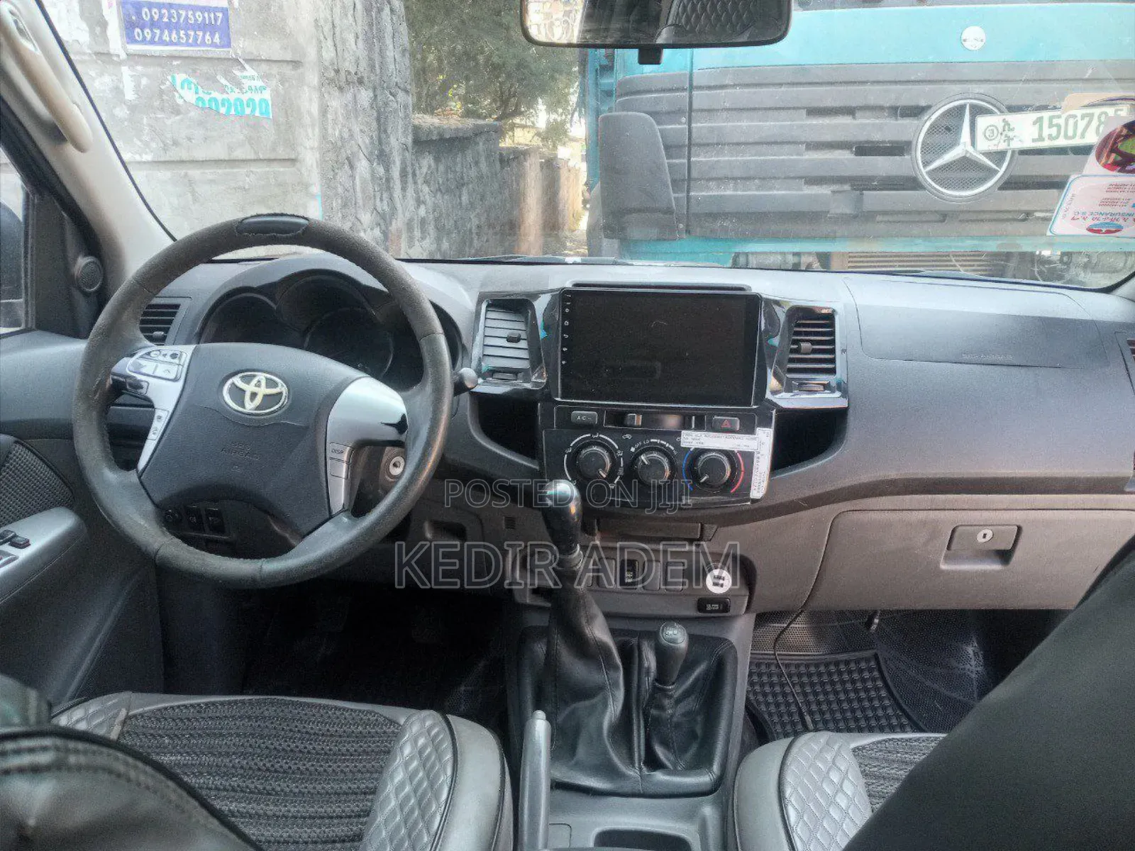 Toyota Hilux 2013 Gray