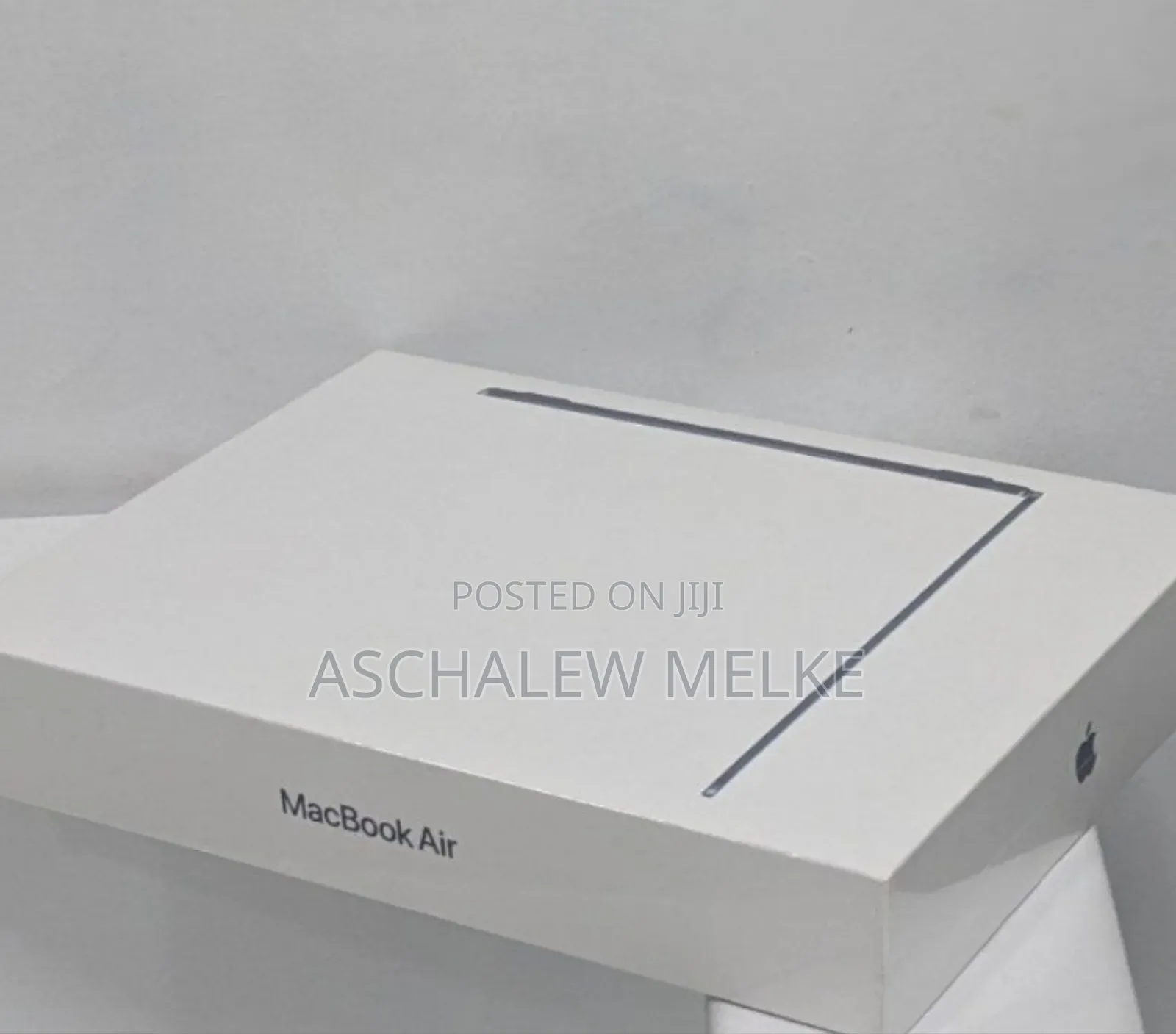 New Laptop Apple MacBook Air 2022 M2 8GB Apple M2 SSD 512GB