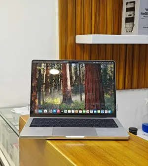 New Laptop Apple MacBook Pro M1 32GB Apple M1 Pro SSD 1T