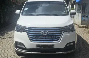 Photo - Hyundai H1 2021 White