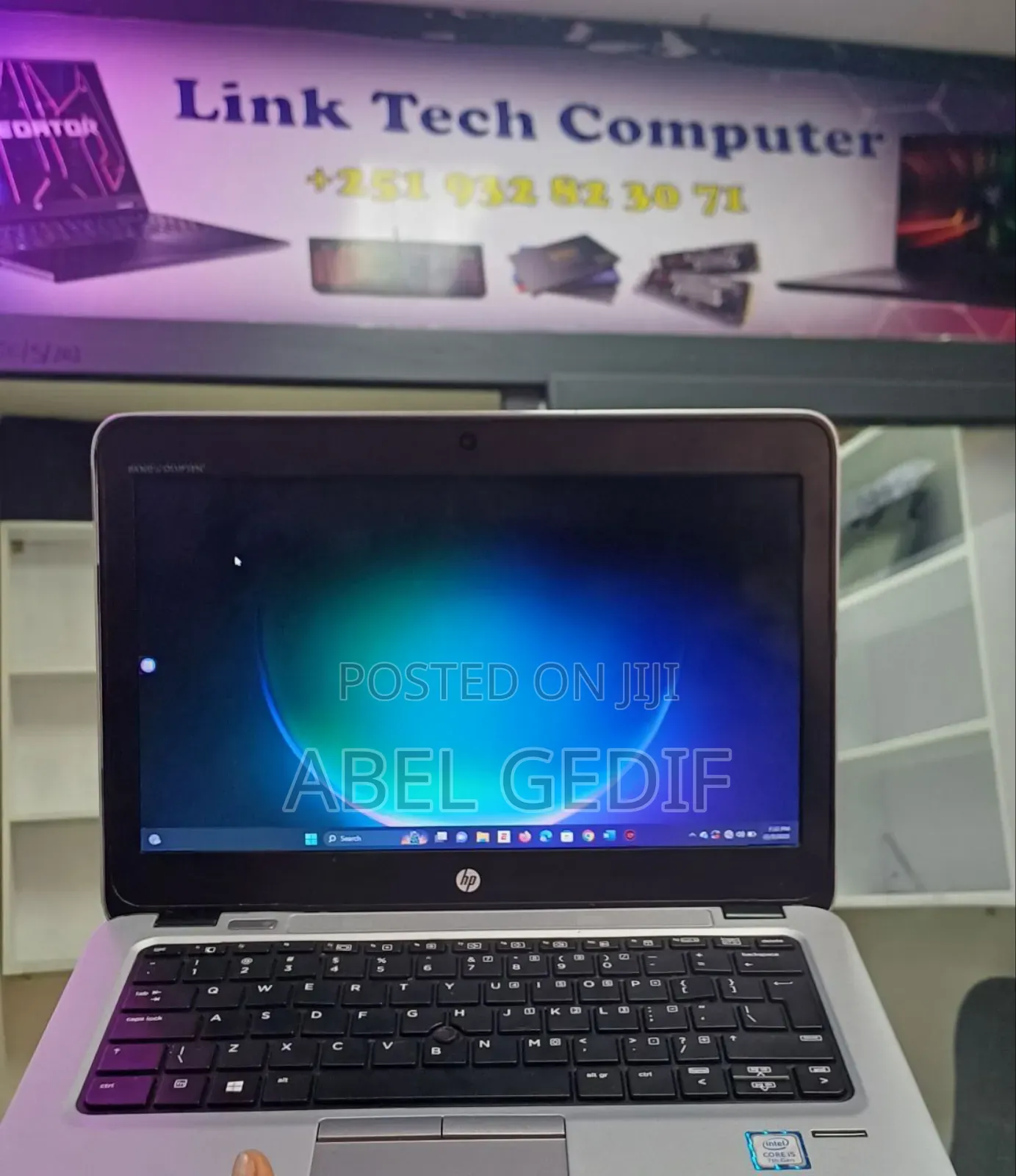 New Laptop HP EliteBook 820 G4 8GB Intel Core i5 SSD 256GB