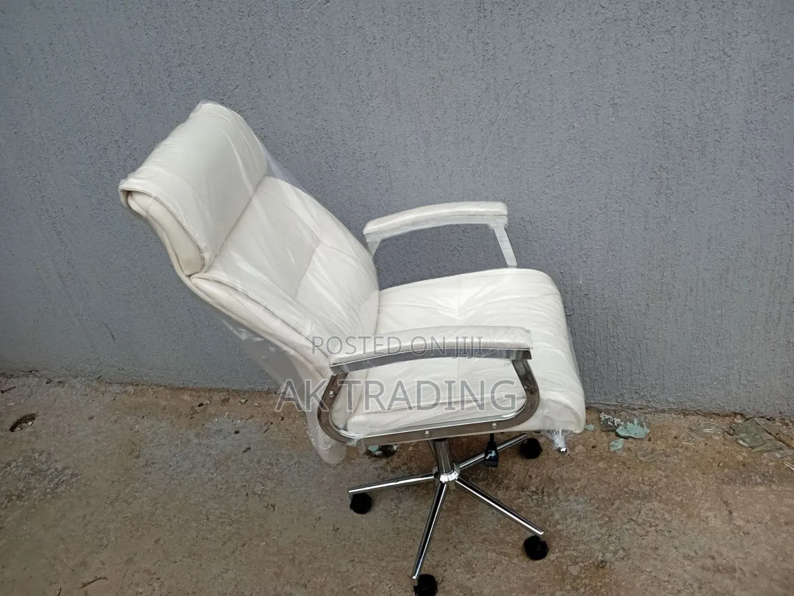 High Back Modern Leather Chair