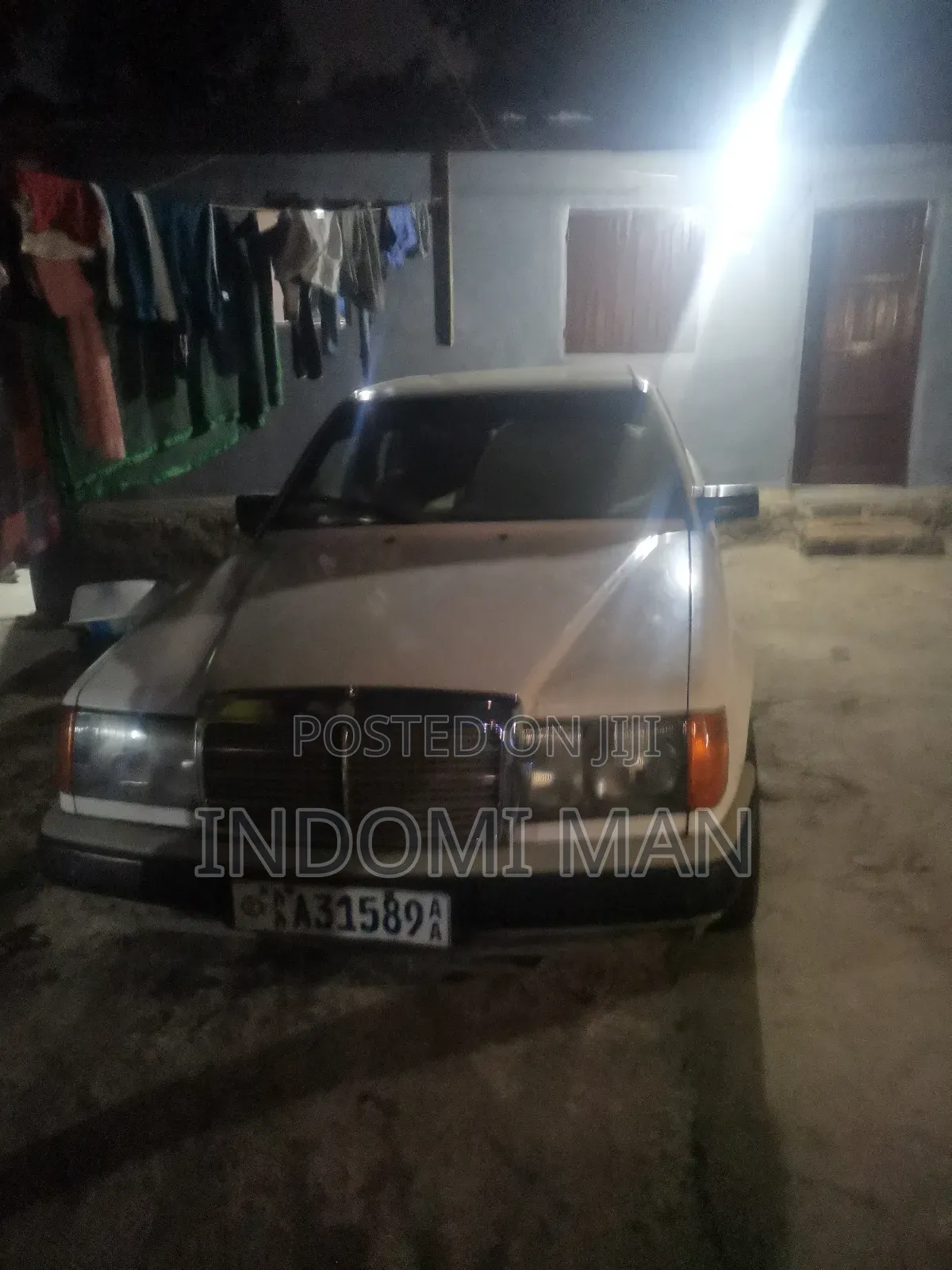 Mercedes-Benz 200E 1976 White