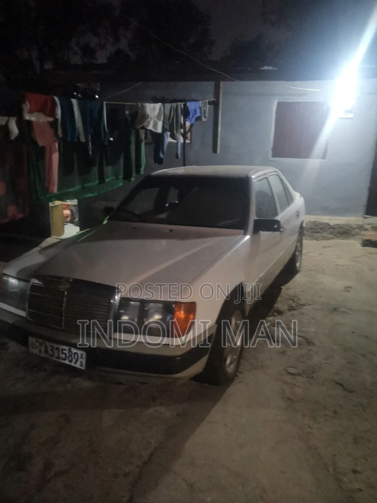 Mercedes-Benz 200E 1976 White