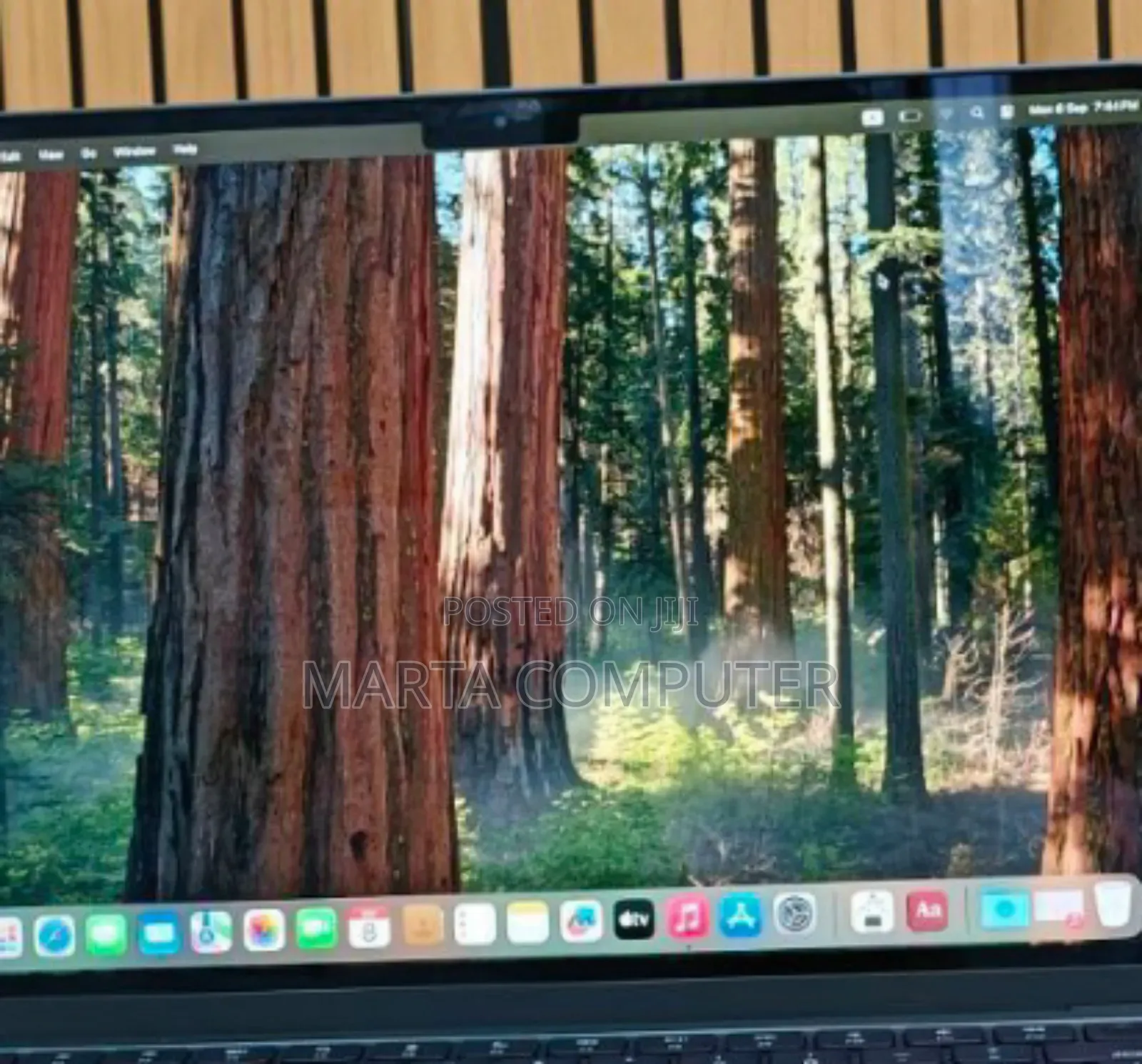 New Laptop Apple MacBook Air 2024 M3 13-Inch 8GB Apple M3 SSD 256GB