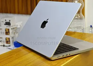New Laptop Apple MacBook Pro M1 32GB Apple M1 Pro SSD 1T