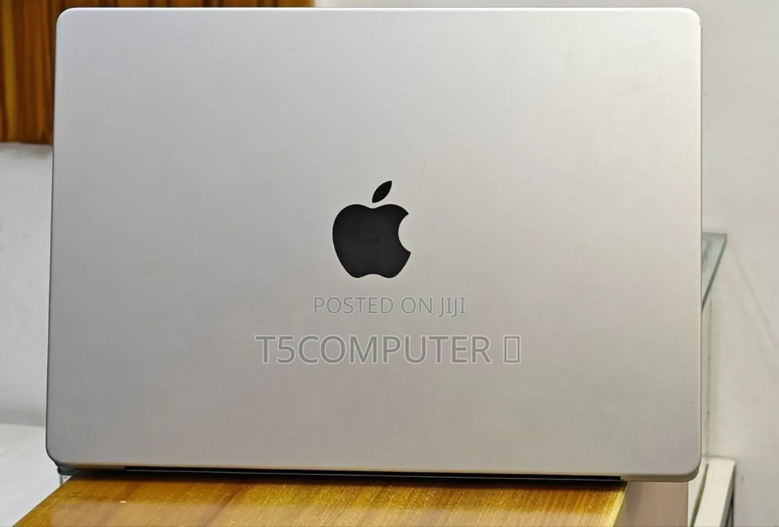 New Laptop Apple MacBook Pro M1 32GB Apple M1 Pro SSD 1T