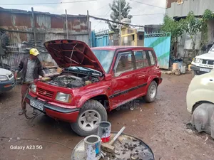 Suzuki Vitara 1997 Red