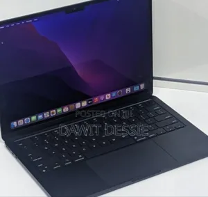 New Laptop Apple MacBook Air 2022 M2 8GB Apple M2 SSD 512GB