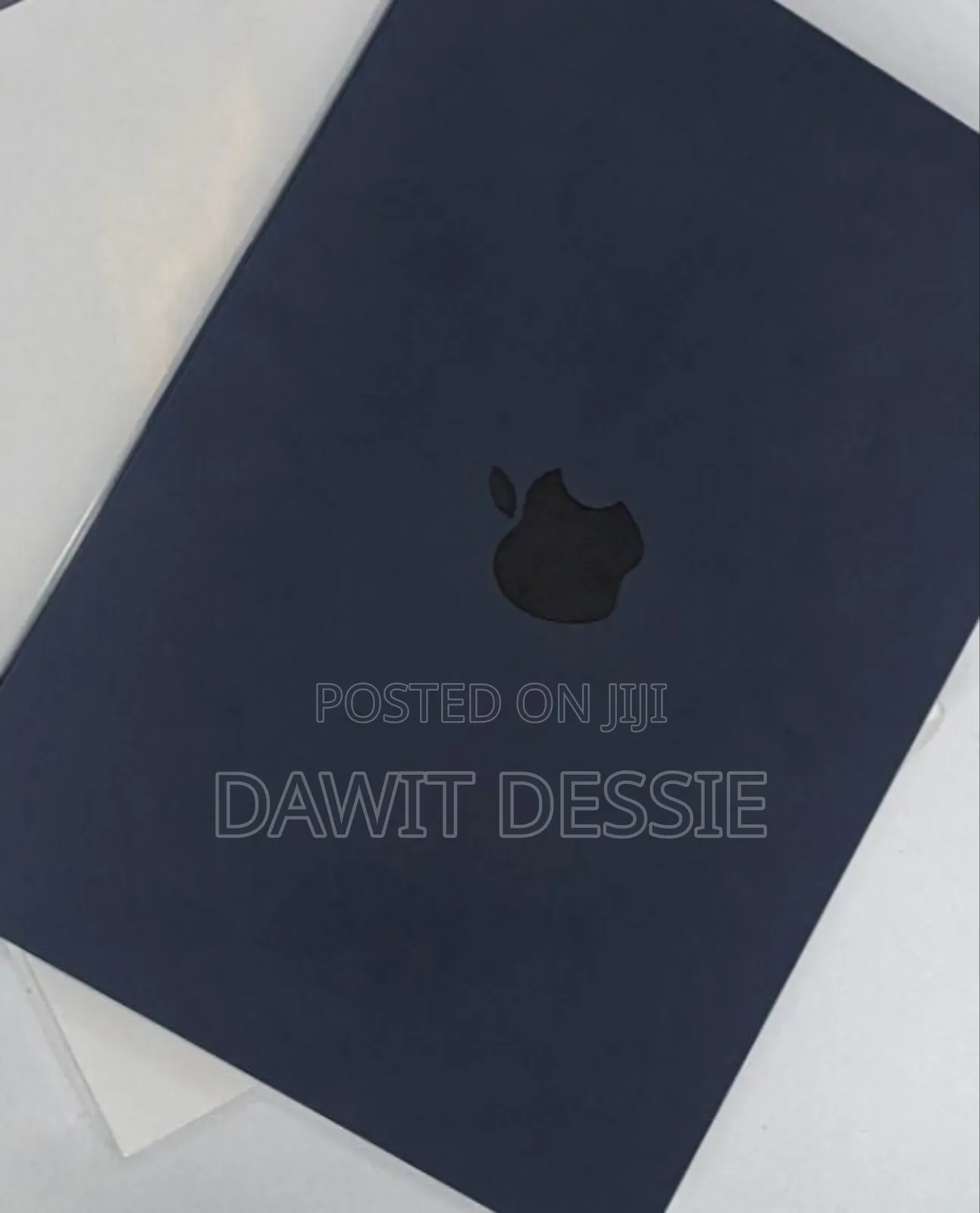 New Laptop Apple MacBook Air 2022 M2 8GB Apple M2 SSD 512GB