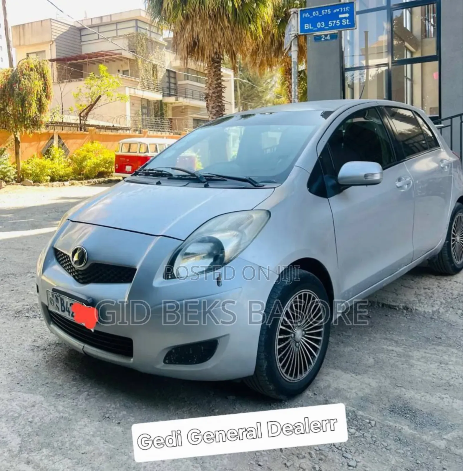 Toyota Yaris 2010 Silver