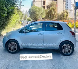 Toyota Yaris 2010 Silver