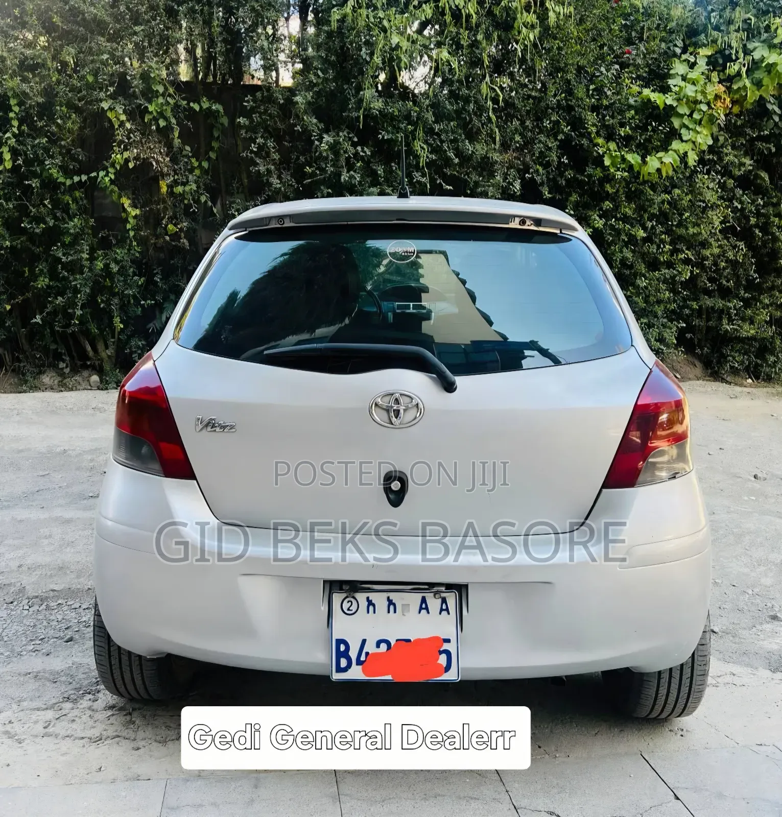 Toyota Yaris 2010 Silver