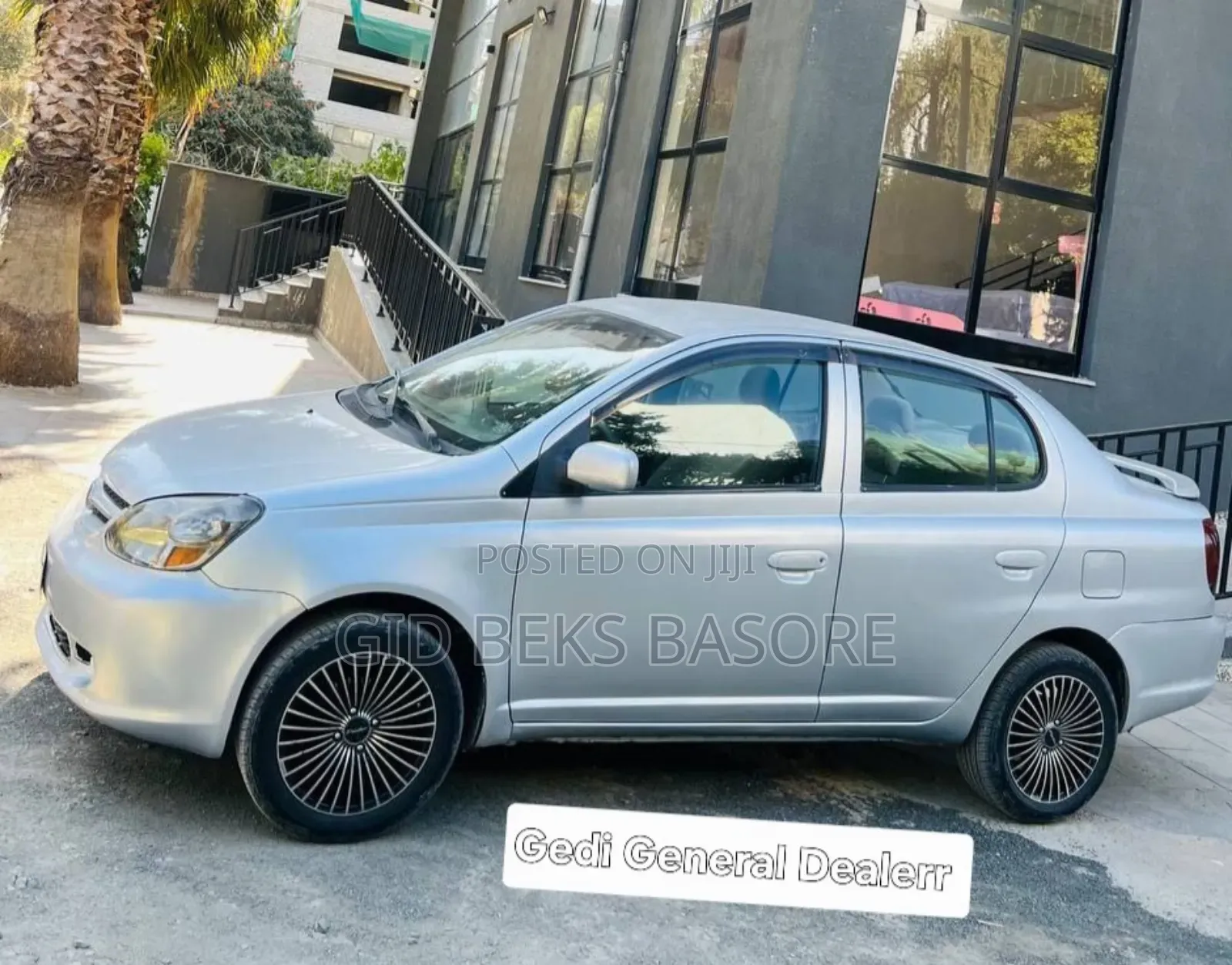 Toyota Platz 2003 Silver