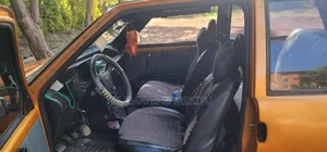 Fiat Uno 1983 Orange