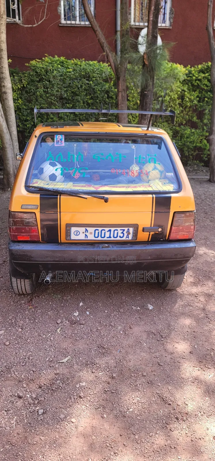 Fiat Uno 1983 Orange