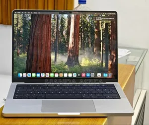 Photo - New Laptop Apple MacBook Pro M1 32GB Apple M1 Pro SSD 1T