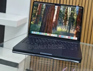 Photo - New Laptop Apple MacBook Air 2024 M3 13-Inch 8GB Apple M3 SSD 256GB