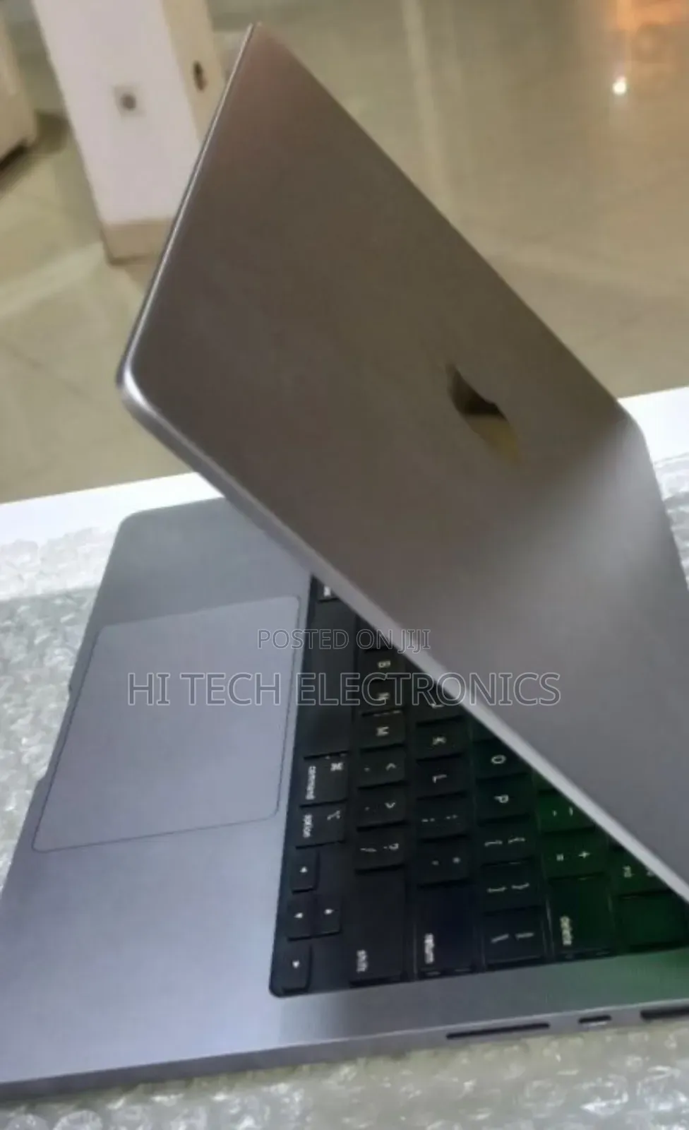 New Laptop Apple MacBook Pro M1 16GB Apple M1 Pro SSD 512GB