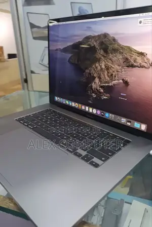 New Laptop Apple MacBook Pro 2019 32GB Intel Core I9 SSD 1T