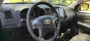 Toyota Hilux 2014 Gray