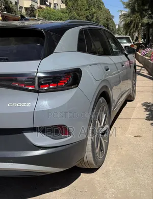 Volkswagen ID.4 2023 Maroon