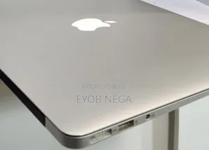 Laptop Apple MacBook Air 2017 8GB Intel Core I5 SSD 128GB