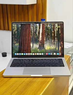 Photo - New Laptop Apple MacBook Pro M1 32GB Apple M1 Pro SSD 1T