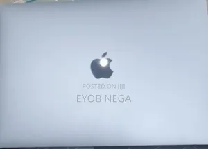 New Laptop Apple MacBook Pro 2022 M2 8GB Apple M2 SSD 256GB