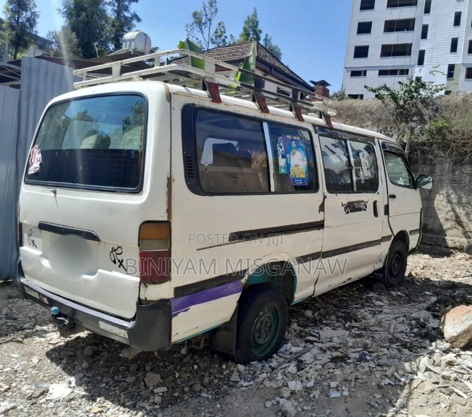 Toyota HiAce 1986 White