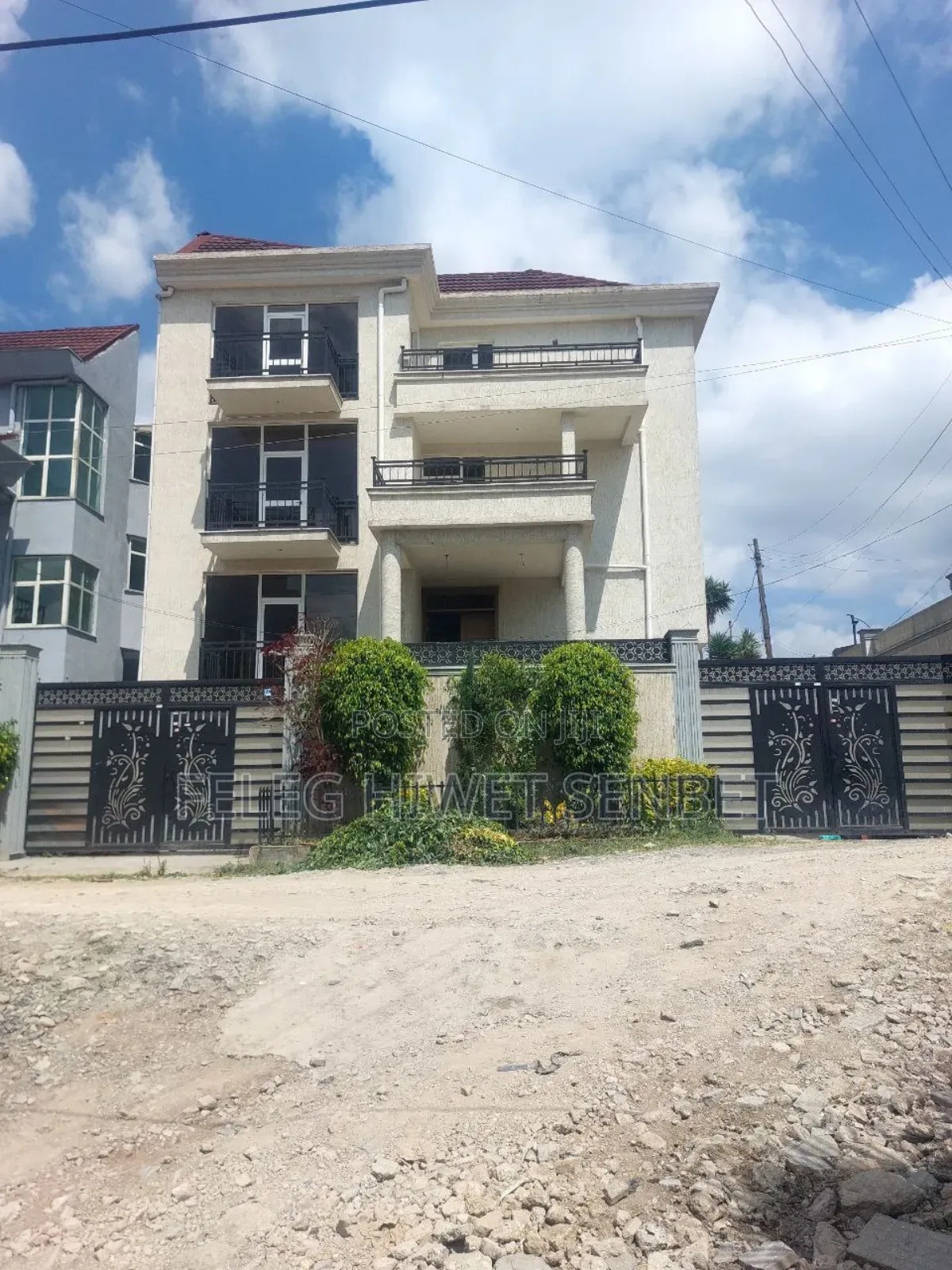 Furnished 8bdrm House in አአ, Bole for sale