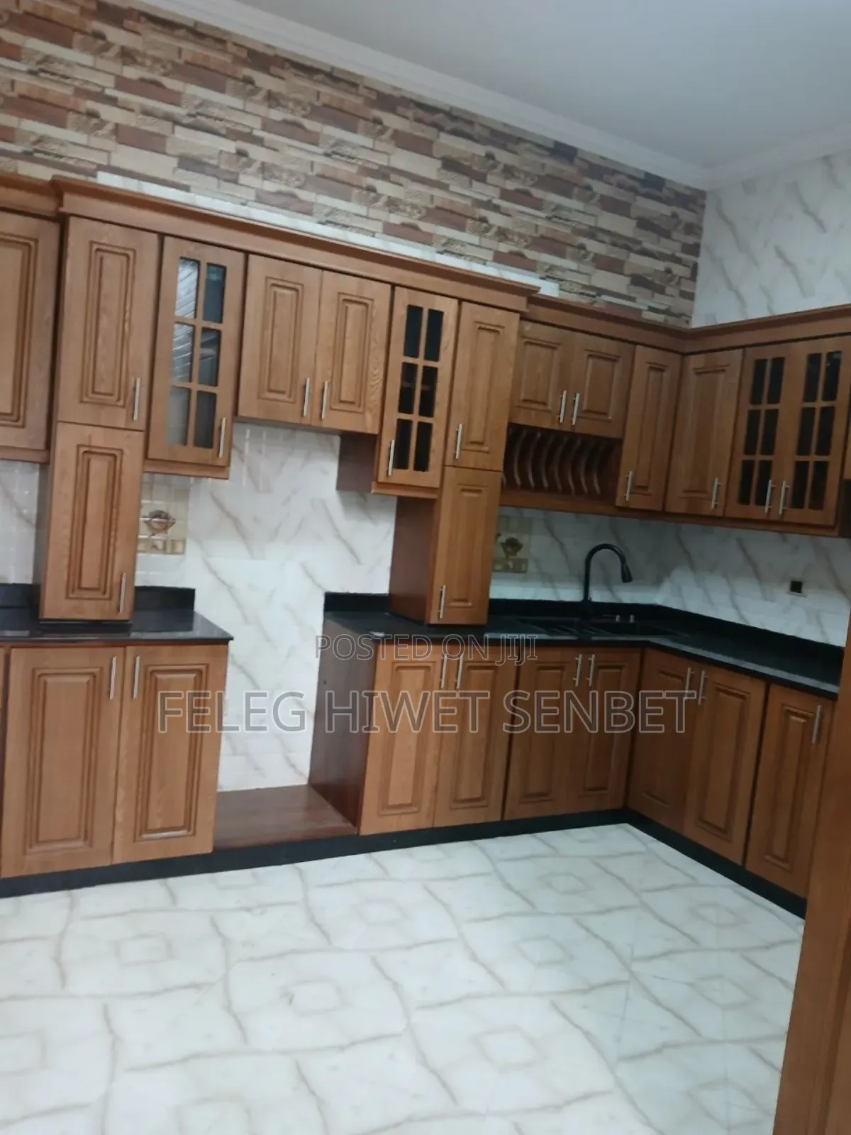 Furnished 5bdrm Villa in አአ, Bole for sale