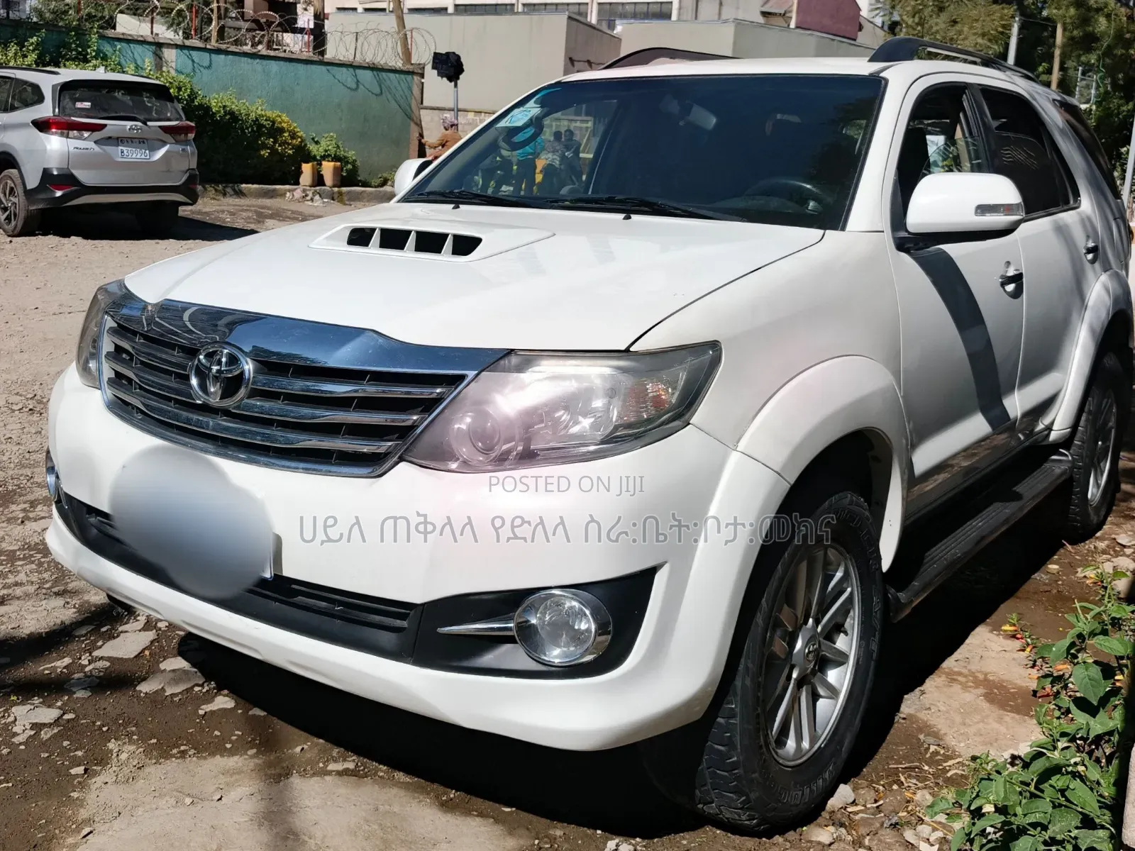 Toyota Fortuner 2015 Ivory