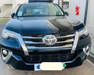 Photo - Toyota Fortuner 2017 Matt Black