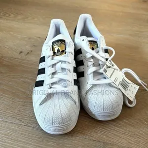 Photo - Adidas Old School