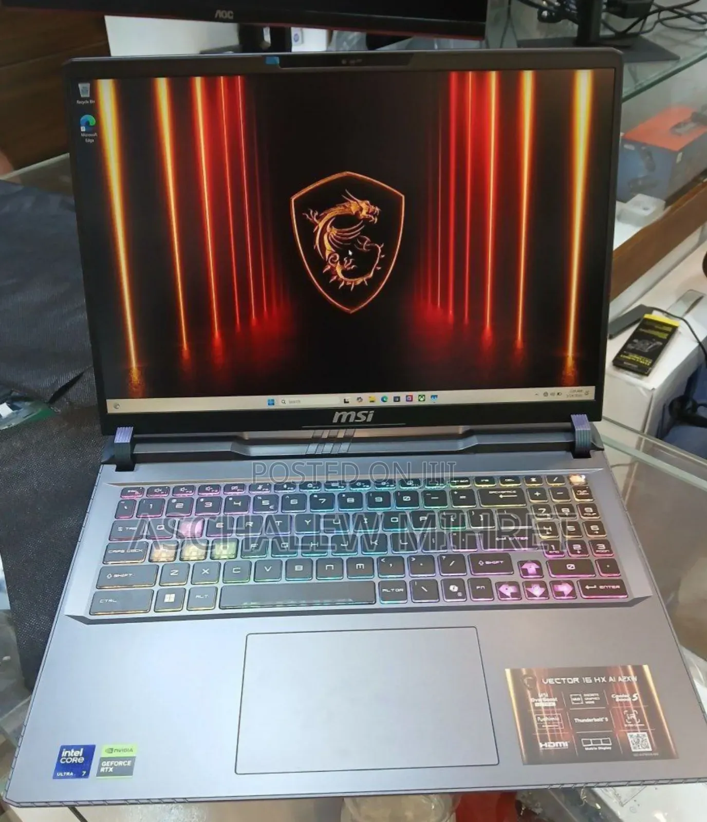 New Laptop MSI Vector 16 HX AI A2XWIG 16GB Intel Core Ultra 7 SSD 1T