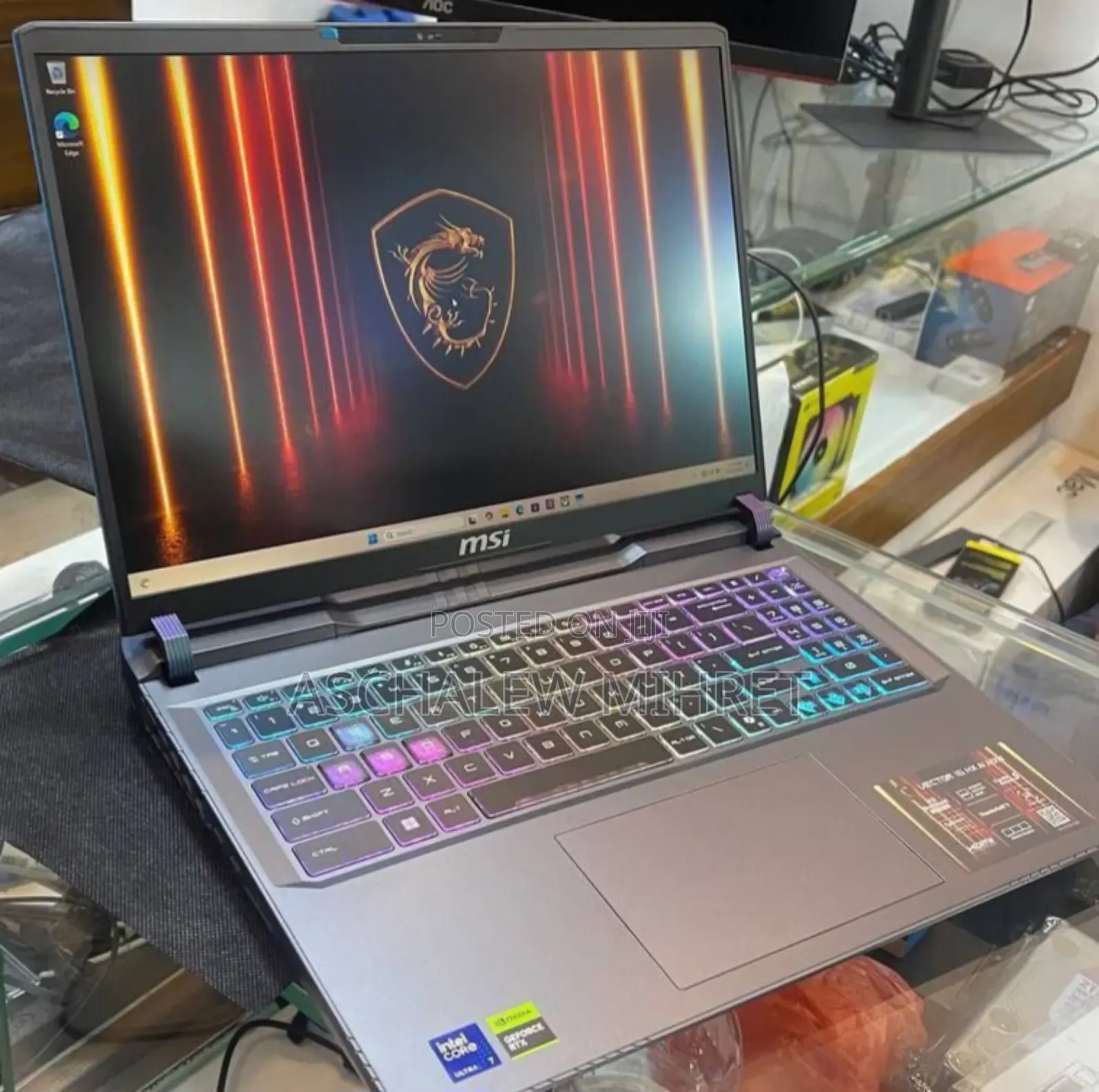 New Laptop MSI Vector 16 HX AI A2XWIG 16GB Intel Core Ultra 7 SSD 1T