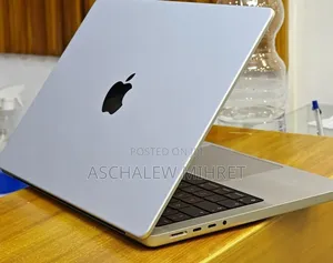 New Laptop Apple MacBook Pro 2021 M1 4GB Apple M1 Pro SSD 1T