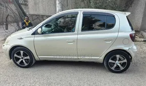 Toyota Vitz 2004 Gray