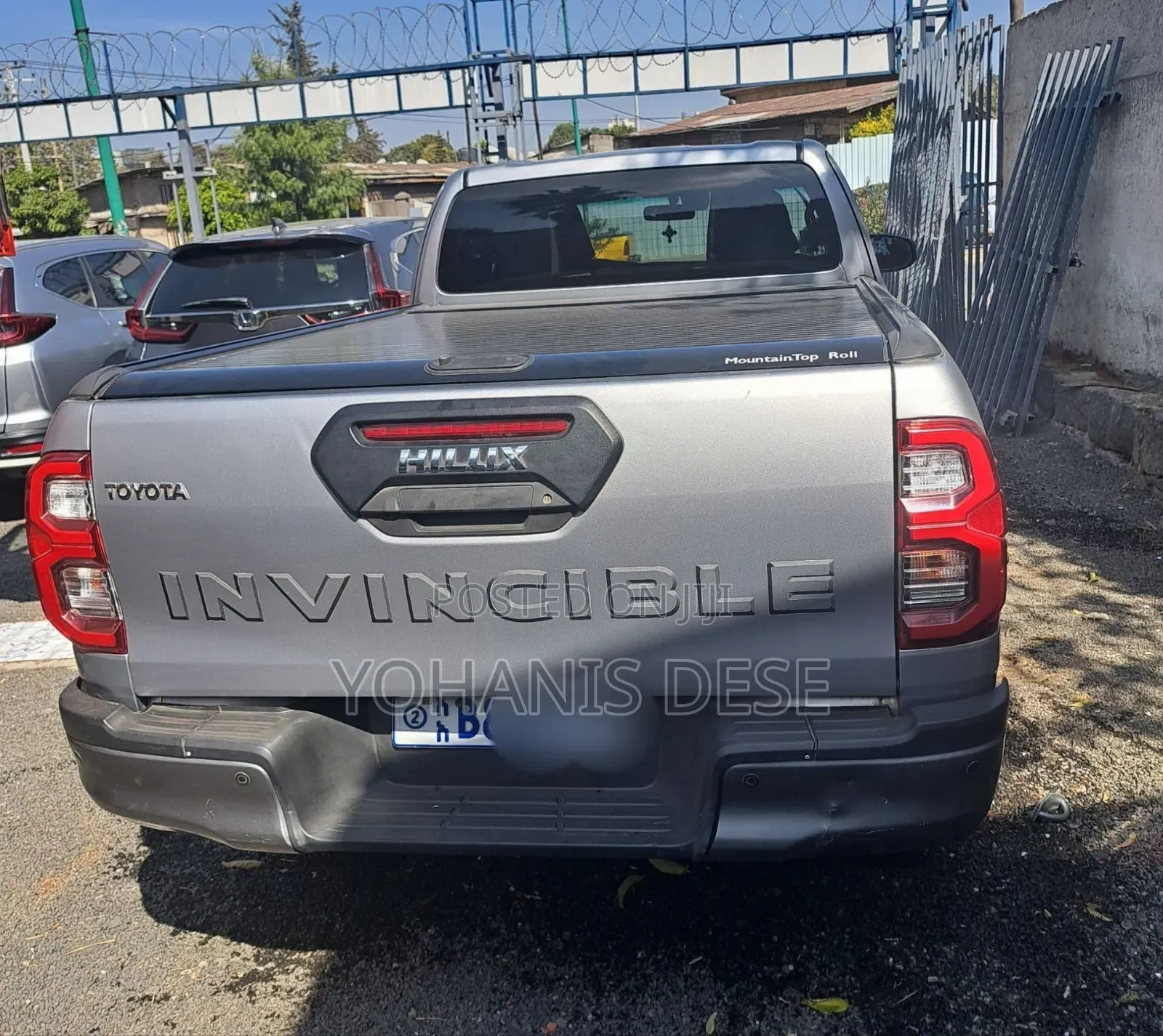 Toyota Hilux 2021 Silver