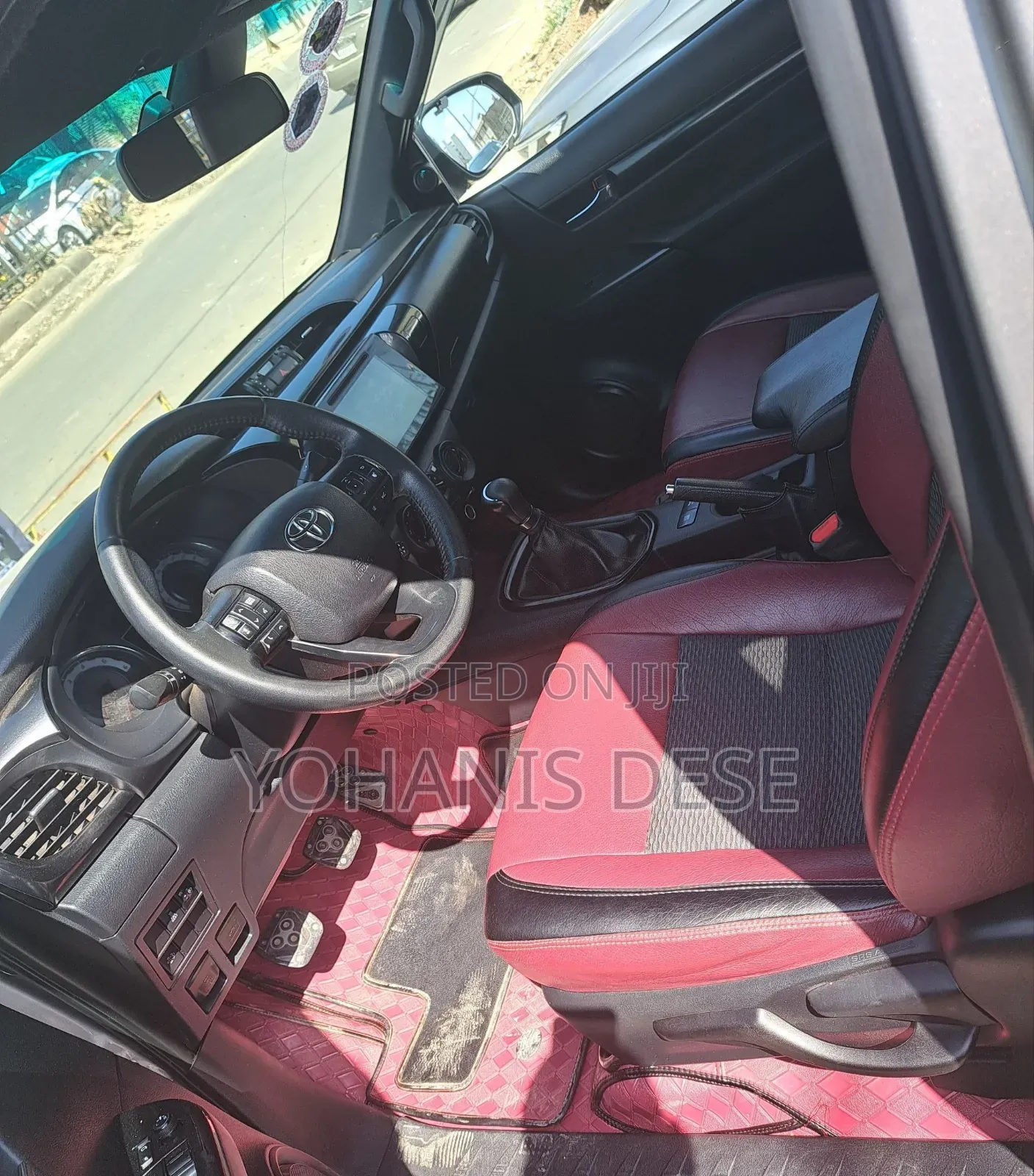 Toyota Hilux 2020 Silver