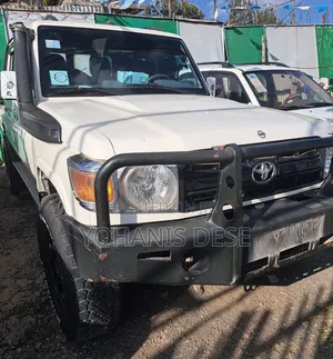 Toyota Mark II 2022 White