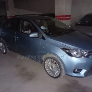 Photo - Toyota Yaris 2015 Blue
