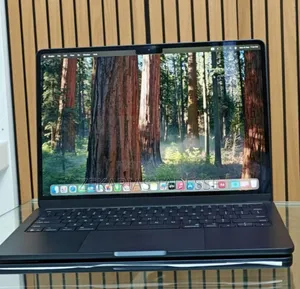 New Laptop Apple MacBook Air 2024 M3 13-Inch 8GB Apple M3 SSD 256GB