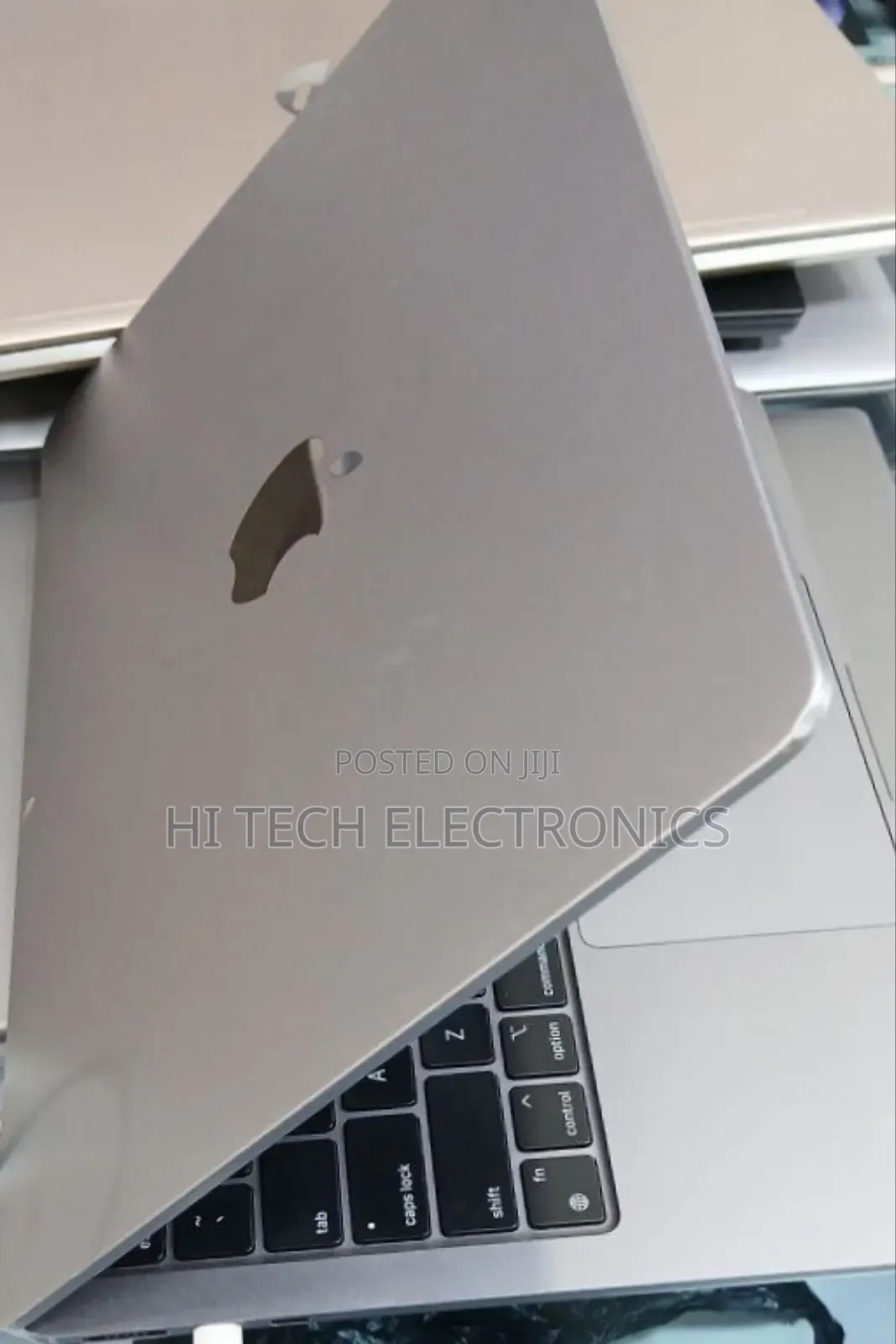 New Laptop Apple MacBook Air 2022 M2 8GB Apple M2 SSD 256GB