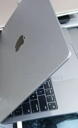 New Laptop Apple MacBook Air 2022 M2 8GB Apple M2 SSD 256GB